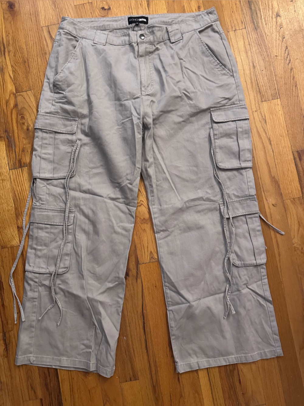 Fashion Nova Women’s Cargo Pants in Light Gray